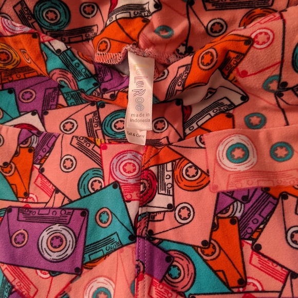 TC NWOT HTF LuLaRoe leggings cassette tapes - Picture 2 of 2